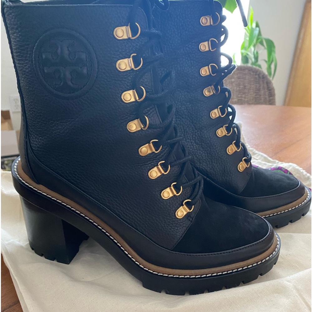NWT Tory Burch Double T lace up boots